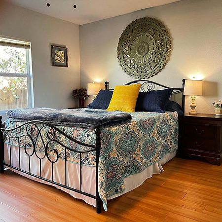 Boho Bliss- Cozy Private Room 2 Miles From Alamodome! San Antonio Exterior foto