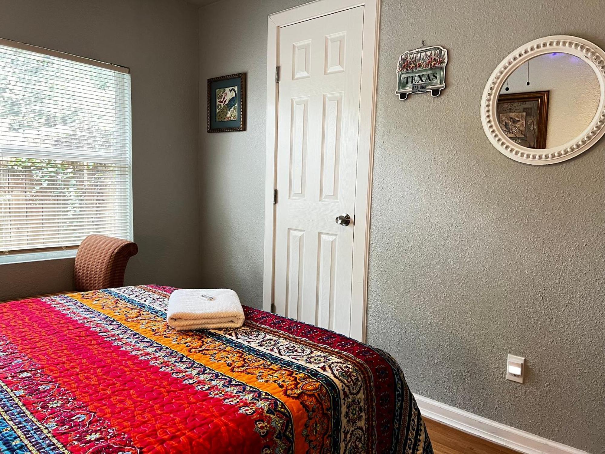 Boho Bliss- Cozy Private Room 2 Miles From Alamodome! San Antonio Exterior foto